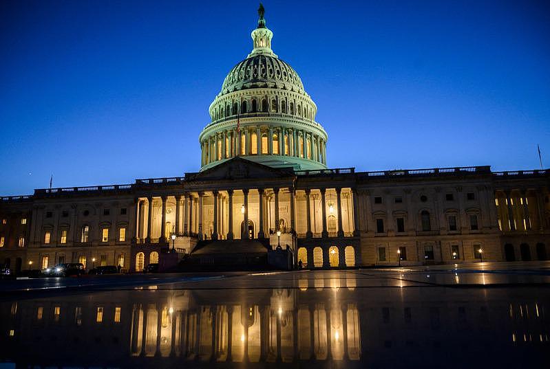 专家指美国正进入新一轮有如2008年式的经济大衰退，但国会仍无法解决预算法案。(Getty Images)
