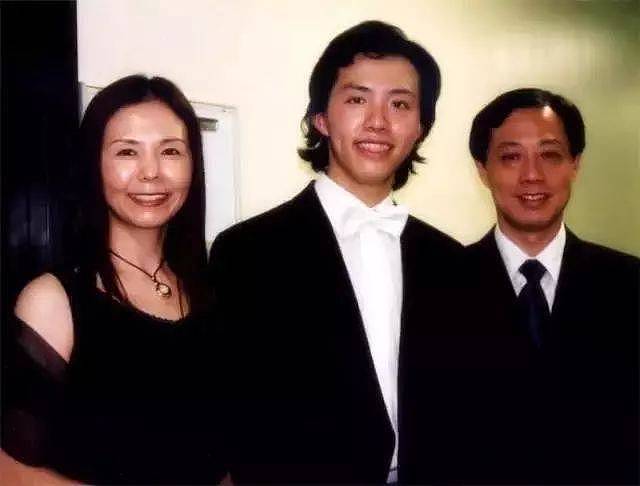 李云迪与父母