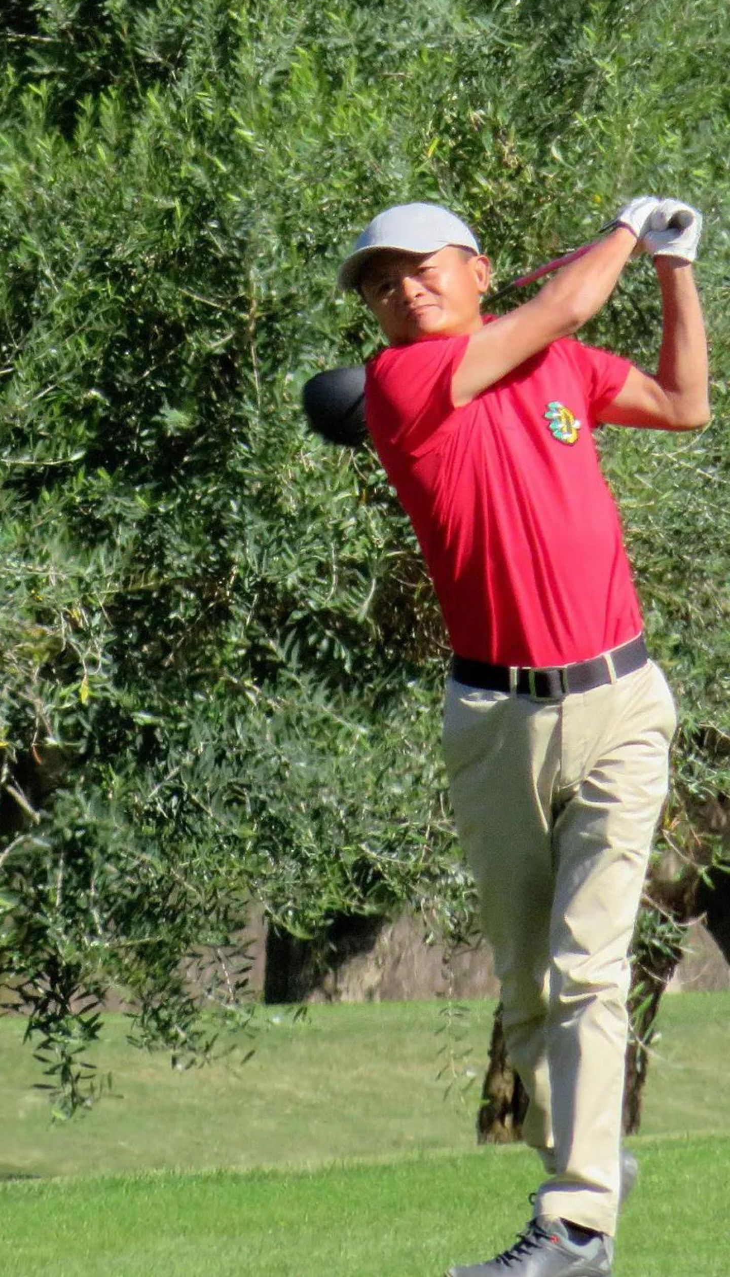 10月20日，马云在西班牙巴利阿里群岛打高尔夫球。（Reuters）