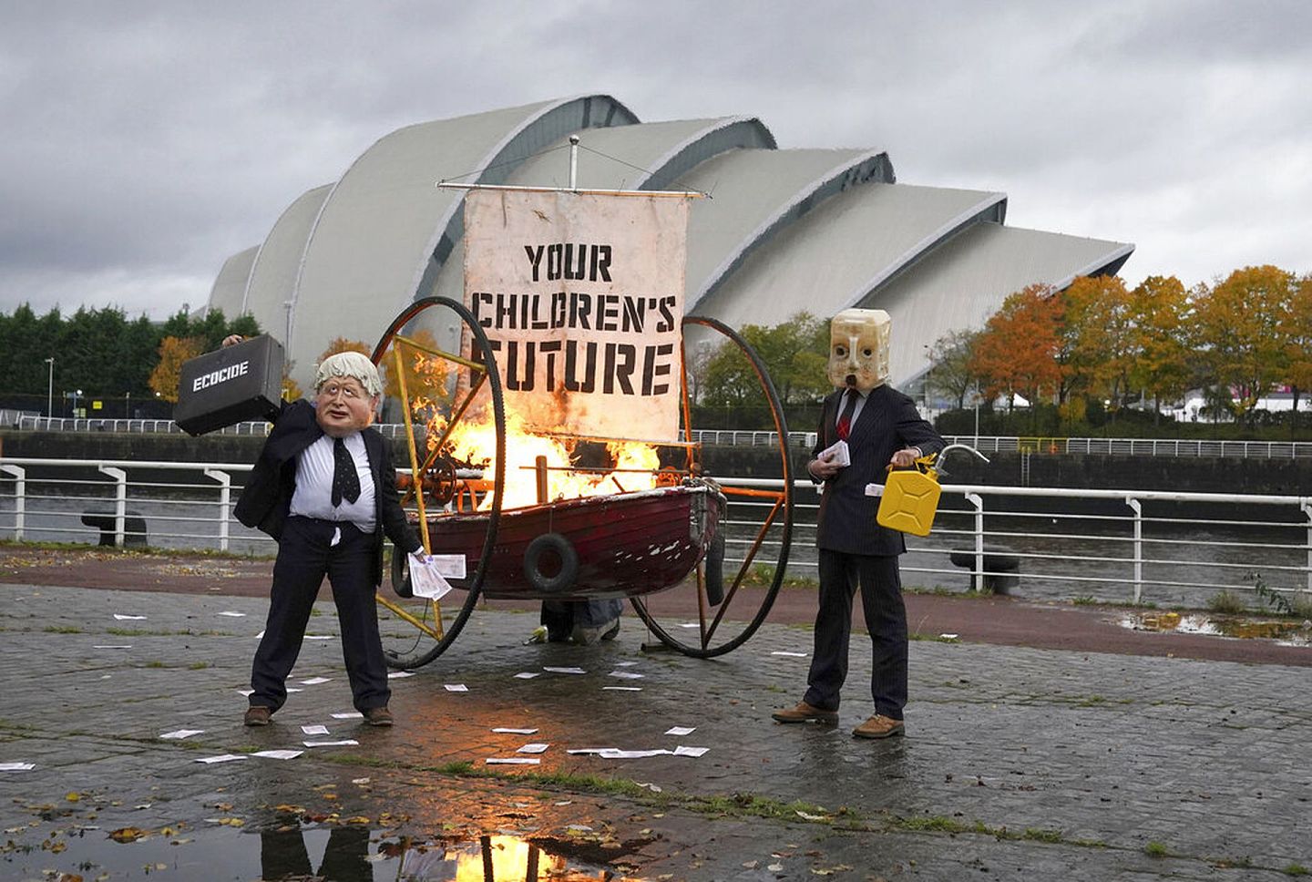 格拉斯哥COP26会场附近，已出现环保人士发起的示威行动。（AP）