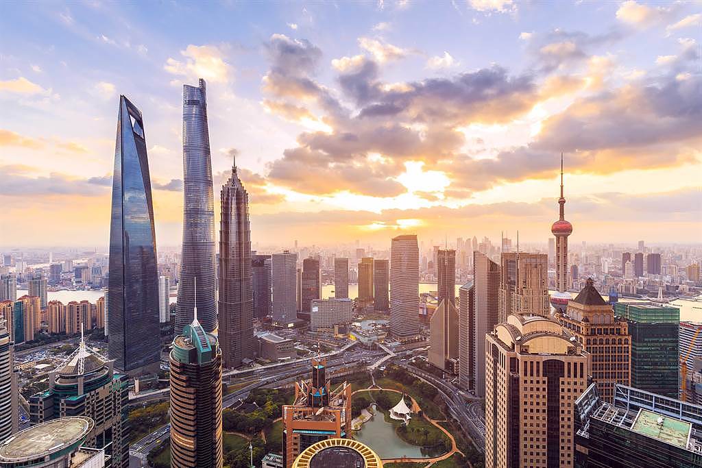 2021中国城市综合竞争力报告发布，上海重返第一。 （shutterstock）