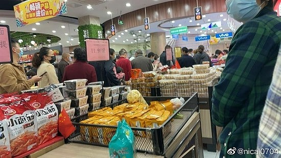 中国各地涌现抢购潮，江苏常州大规模排队抢购物（视频/组图） - 2