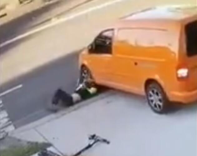 悉尼男子骑电动滑板车撞上汽车，并被反复碾压，靠这个东西幸运存活（视频/组图） - 3