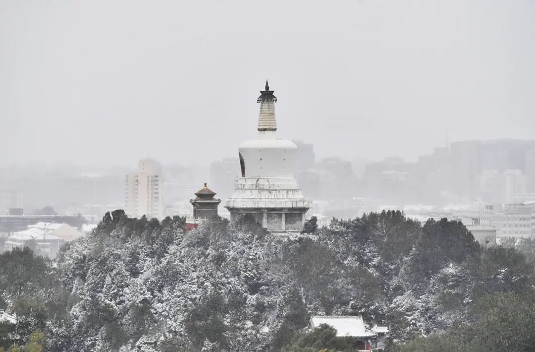 立冬初雪扮靓冬奥之城