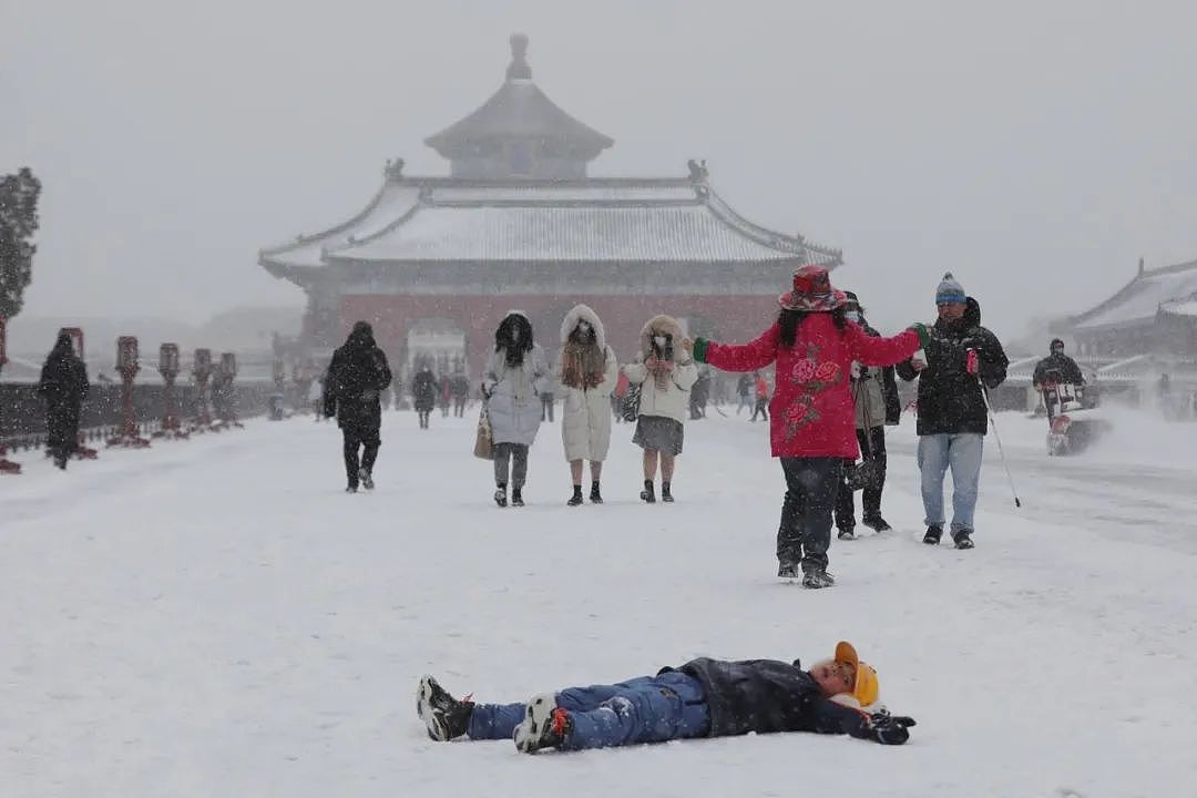 立冬初雪扮靓冬奥之城