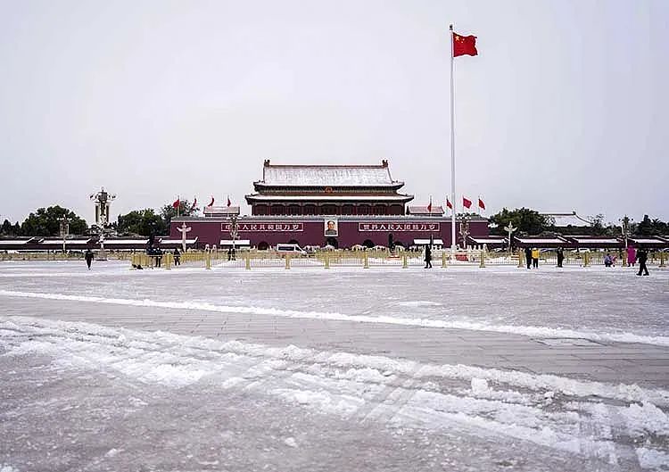 立冬初雪扮靓冬奥之城