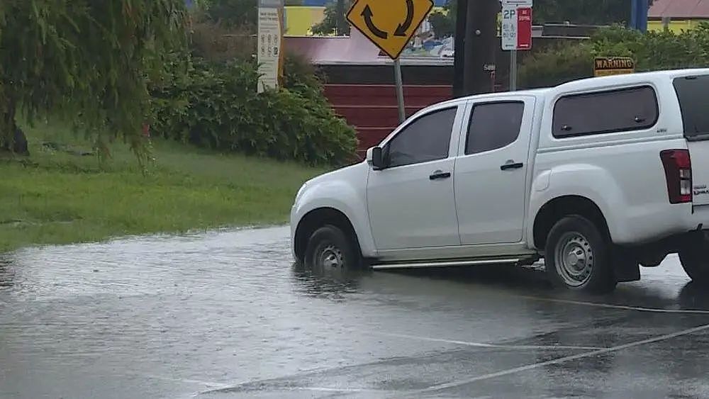 恶劣天气来袭，西澳遭10万次雷击，可能迎来强降雨、冰雹和山洪，居民们请注意（图） - 5