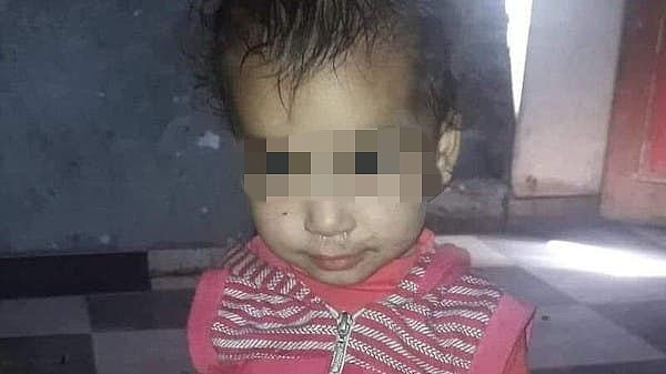 埃及2岁女童失踪后被发现陈尸下水沟，竟是8岁和13岁表哥下的手