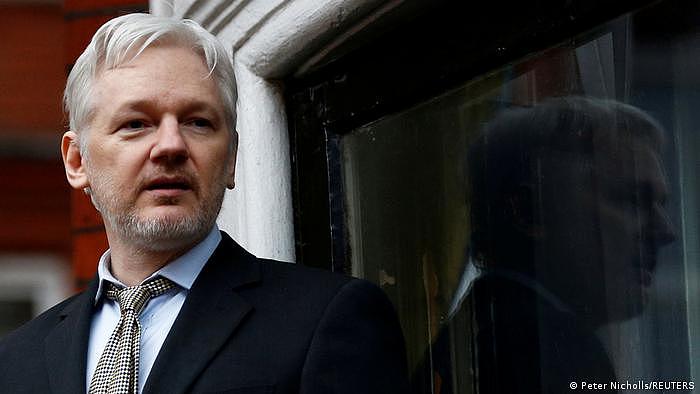 维基解密创始人朱利安-阿桑奇(Julian Assange)被允许在英国的监狱中结婚（资料图片）