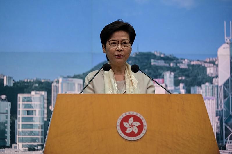 香港特区行政长官林郑月娥16日出席行政会议前会见传媒。（中新社）