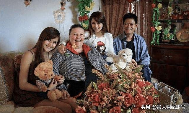 中国农民娶外国妻子生下双胞胎女儿，带回村里被围观，26年过去，他们怎样了？（组图） - 9