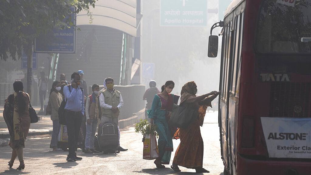 印度首都新德里空气污染太严重拟「封城」 吸一天等于抽20根烟