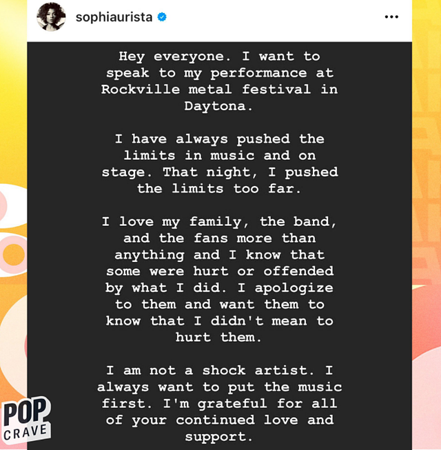 知名歌手索菲亚发文道歉！在舞台上脱裤子小便，直接撒到男粉脸上（组图） - 4