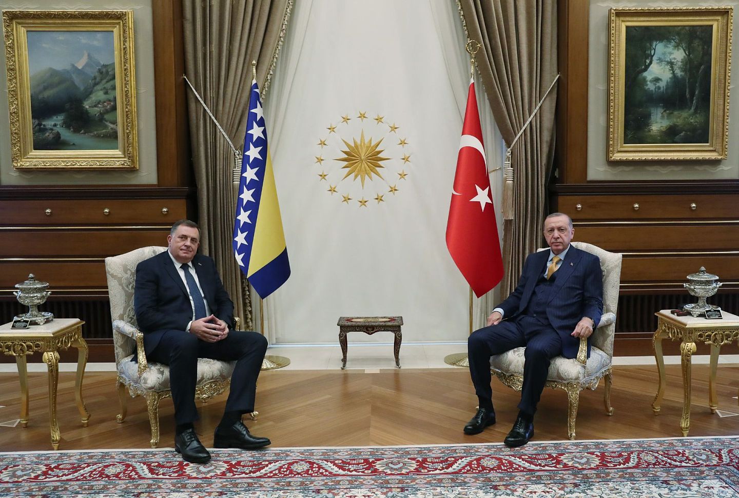 多迪克与土耳其总统埃尔多安会面。（Republic of Türkiye Directorate of Communications）