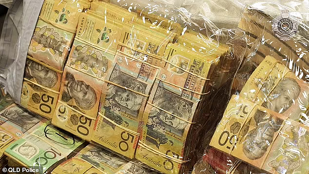 澳警方捣毁贩毒网络，42人遭逮捕起诉！大量毒品现金被搜出（组图） - 2