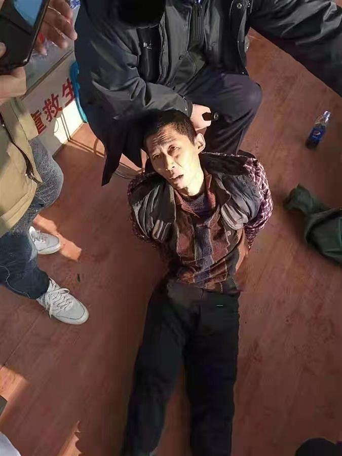 吉林监狱逃犯朱贤健在一废弃景区被抓，逃亡40余天，曾被悬赏70万，抓捕现场曝光（视频/组图） - 5