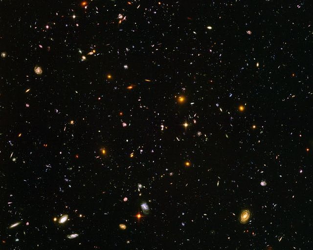 哈伯超深空（the Hubble Ultra Deep Field）