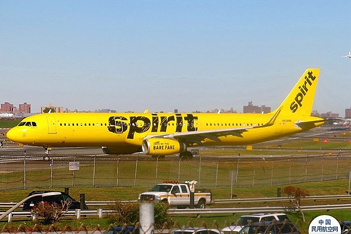 1596001391-Spirit_Airlines_Airbus_A321-231WL_N658NK.jpg,0