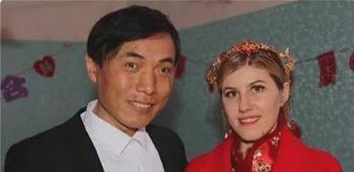 28岁外国美女，嫁40岁河南外卖员大叔，住在农村（组图） - 1