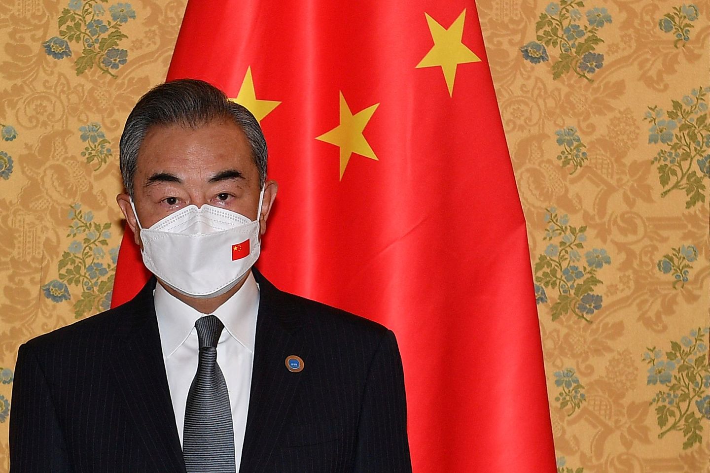 王毅等中国外交官已经拉开了同美国打民主辩论的阵仗。（Reuters）
