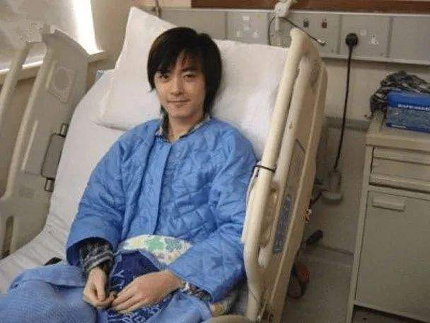 致命打击！香港知名男歌手被确诊声带弯曲，暂无药物及手术可治疗（组图） - 3