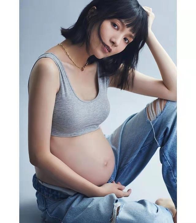 三年抱三！31岁TVB童颜女星三胎随时可生，罕见公开孕肚写真照（组图） - 8