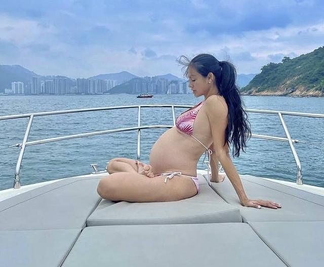 临盆在即！40岁香港名模怀二胎38周，晒各种高难度瑜伽动作引热议（组图） - 6
