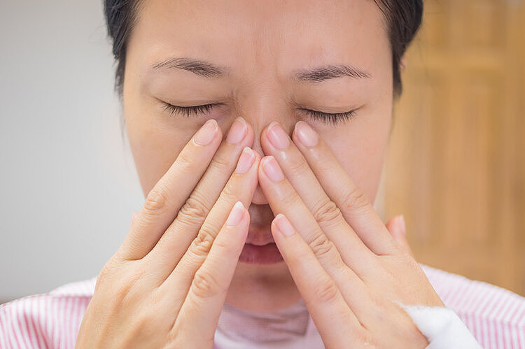 鼻毛往外窜的男人，有何不同之处？鼻毛旺盛说明啥？涨知识了