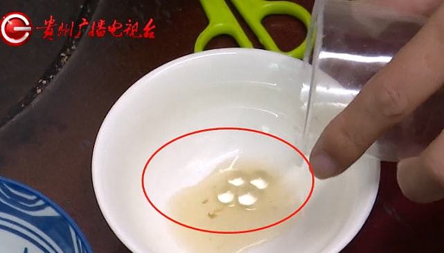 蛋黄里抠出＂珍珠＂遇水变一大瓶，专家：第一次见（组图） - 3