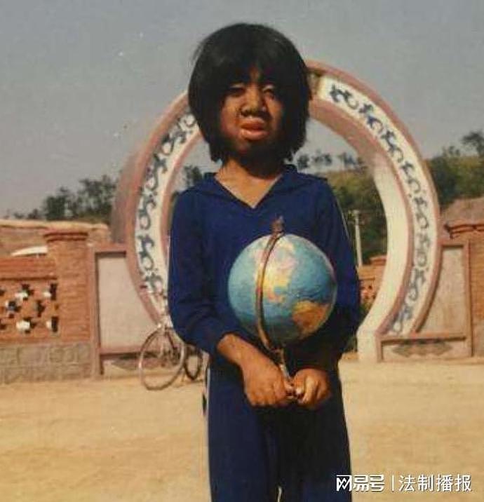 “中国第一毛孩”于震寰：42岁为娶娇妻被逼脱毛，如今儿子长成这样（组图） - 11