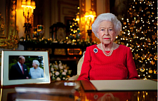 英女王发表圣诞文告，称怀念亡夫菲利普亲王（图）