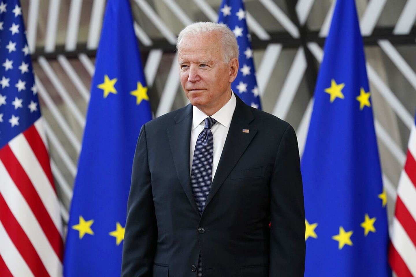 2021年6月15日，美国总统拜登（Joe Biden）抵达布鲁塞尔参加美国欧盟峰会。（AP）