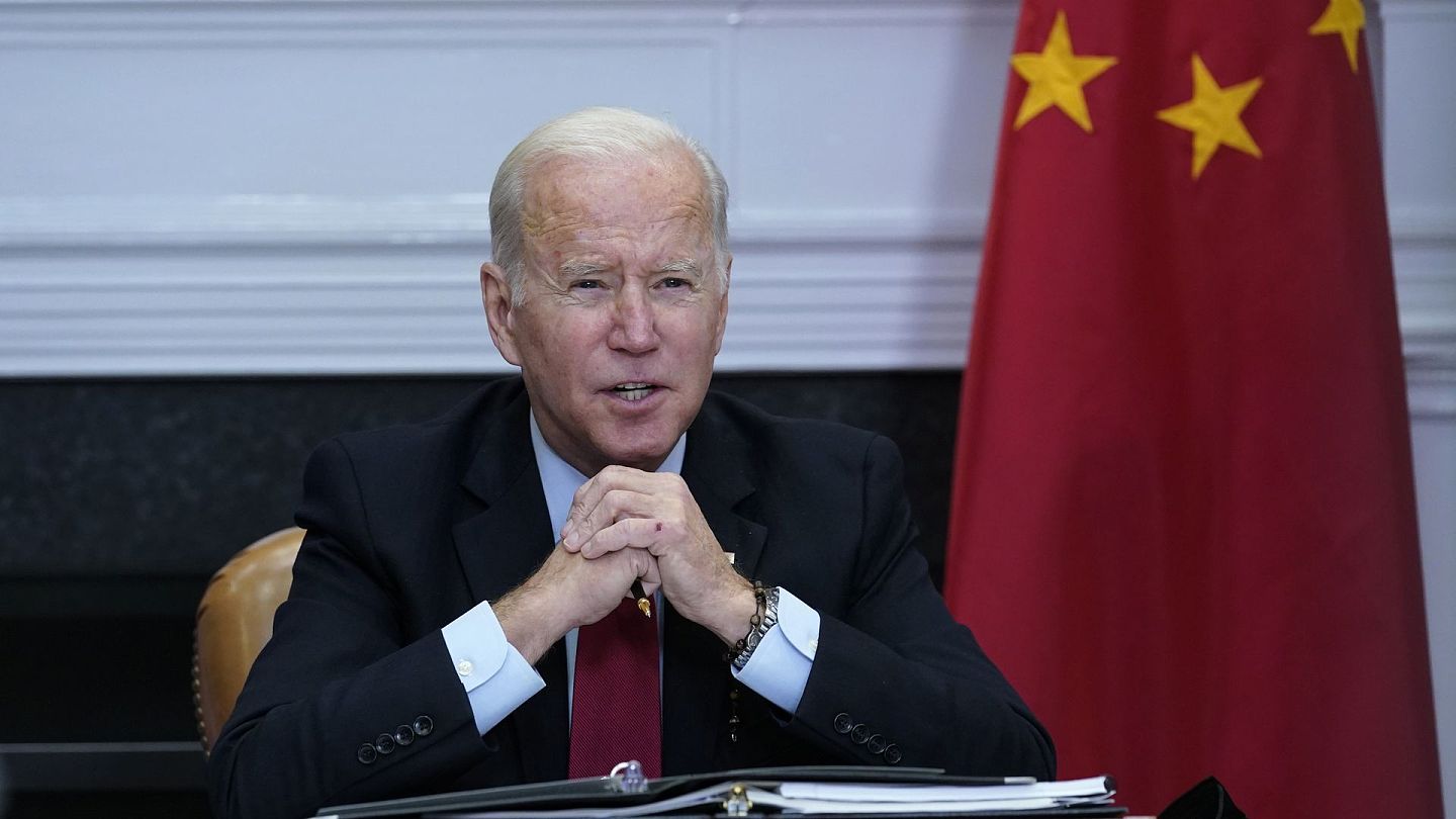 “美国不寻求改变中国的体制”，这是美国总统拜登11月16日视频会晤习近平时的表态。（AP）