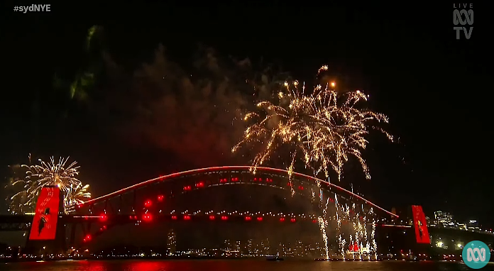 悉尼跨年烟花秀如期举行！绚烂烟花点亮夜空，规模创历史之最（视频/组图） - 26