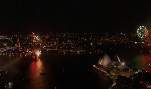 悉尼跨年烟花秀如期举行！绚烂烟花点亮夜空，规模创历史之最（视频/组图） - 13