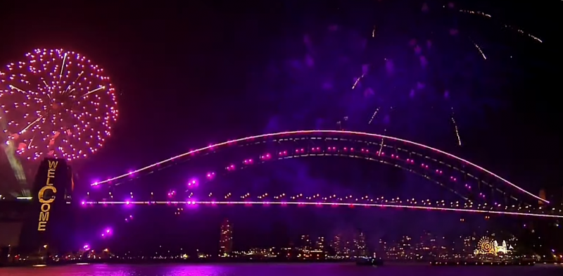 悉尼跨年烟花秀如期举行！绚烂烟花点亮夜空，规模创历史之最（视频/组图） - 24