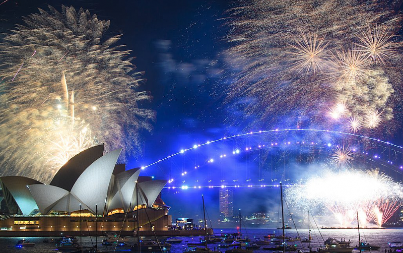 悉尼跨年烟花秀如期举行！绚烂烟花点亮夜空，规模创历史之最（视频/组图） - 21