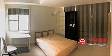 Hurstville   Townhouse 新裝修有 3 間 大房間出租 12分鐘步行火車站