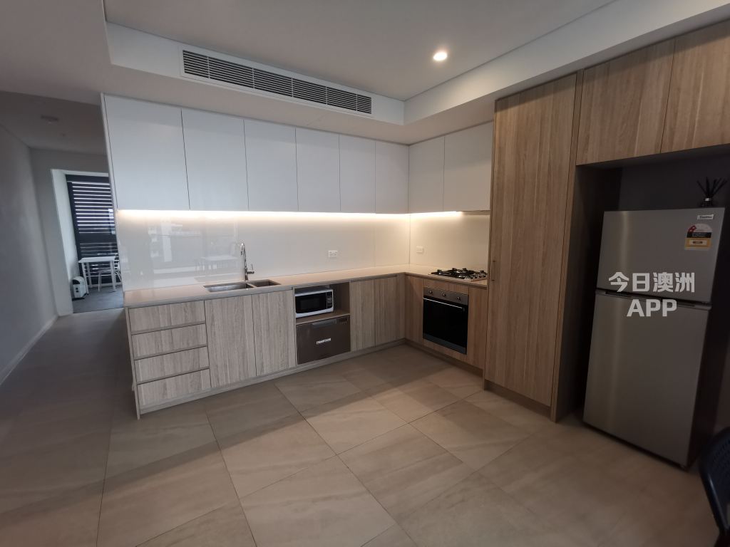 今日悉尼Wolli Creek 复式两房两卫招租 超大面积采光好 640包家具 Wolli Creek 复式两房两卫招租 超大面积采光好 640包家具