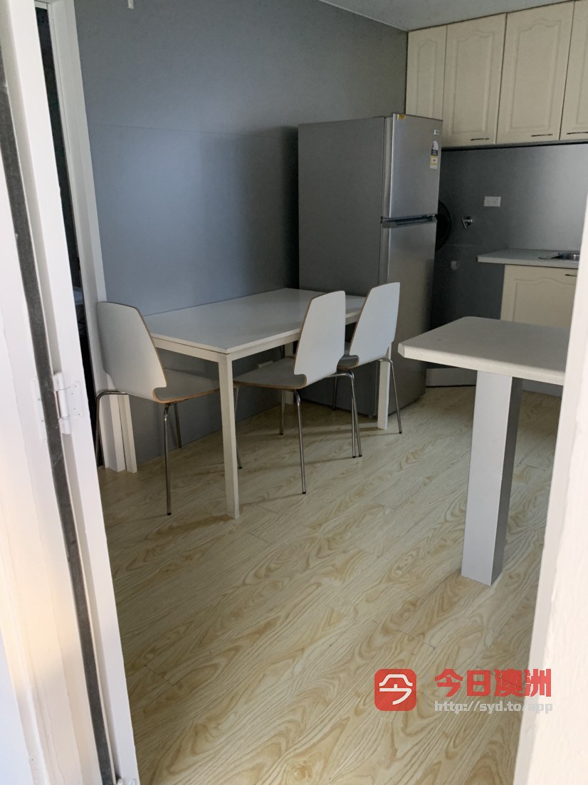 今日悉尼Berala 独立后院两房带独立卫浴一厨房带饭厅8分钟到火车站和超市一房招租 Berala 独立后院两房带独立卫浴一厨房带饭厅8分钟到火车站和超市一房招租