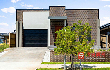 Oran Park  house 一大房出租220  带独立卫生间