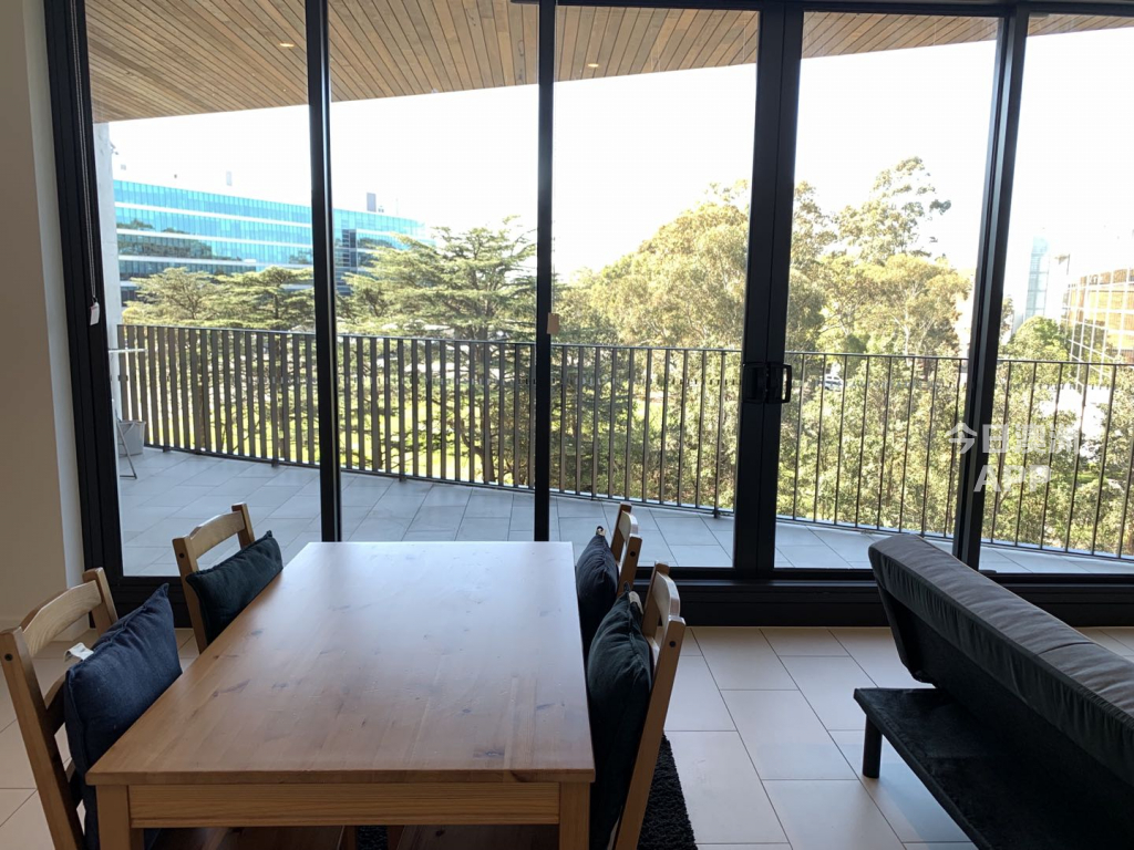 今日珀斯North Ryde 莱德花园两房书房及特大阳台公寓出租 North Ryde 莱德花园两房书房及特大阳台公寓出租