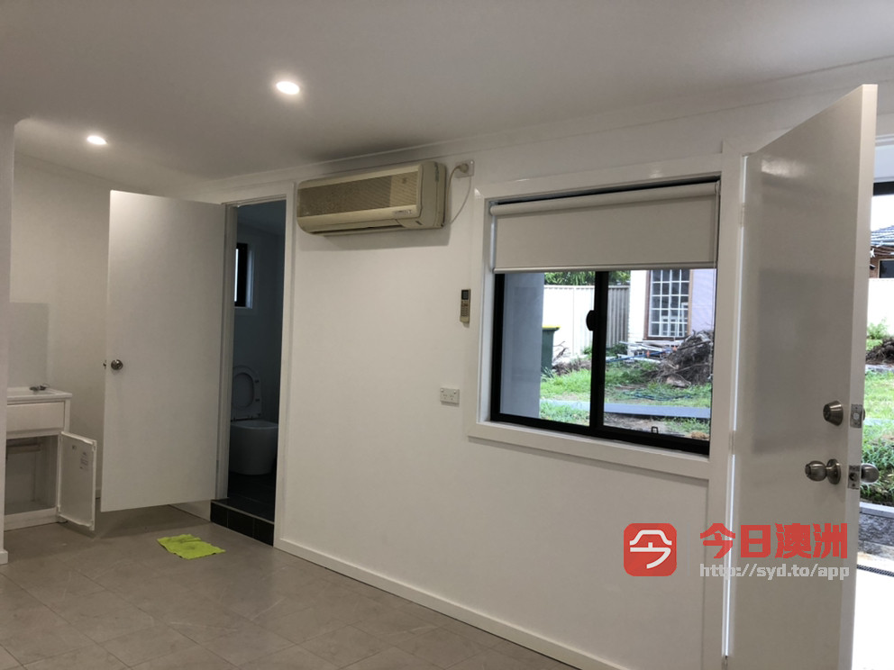 今日悉尼Lidcombe 近火车站出租后院一大一小房 Lidcombe 近火车站出租后院一大一小房