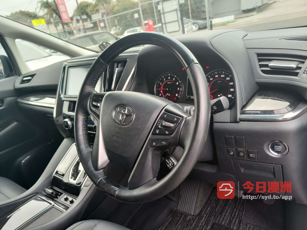2018年产 Toyota Alphard V6 SC 四驱高配 仅3万公里 完美车况 市场最低价