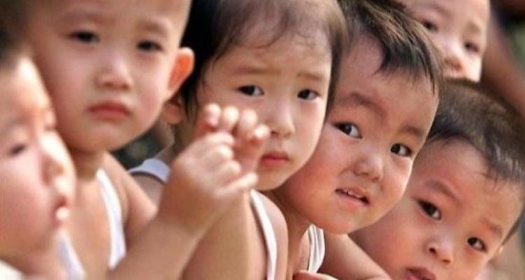 中国实施三胎政策