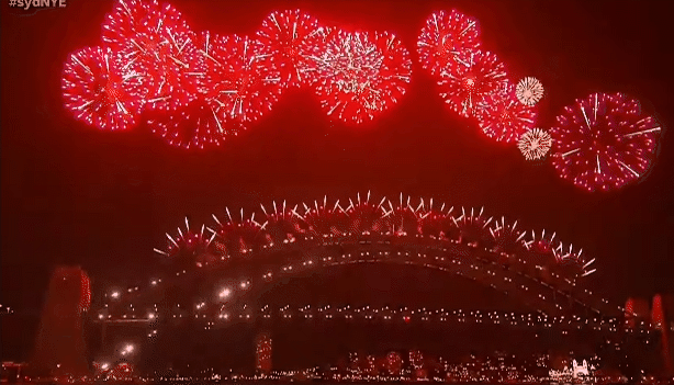 悉尼跨年烟花秀如期举行！绚烂烟花点亮夜空，规模创历史之最（视频/组图） - 2