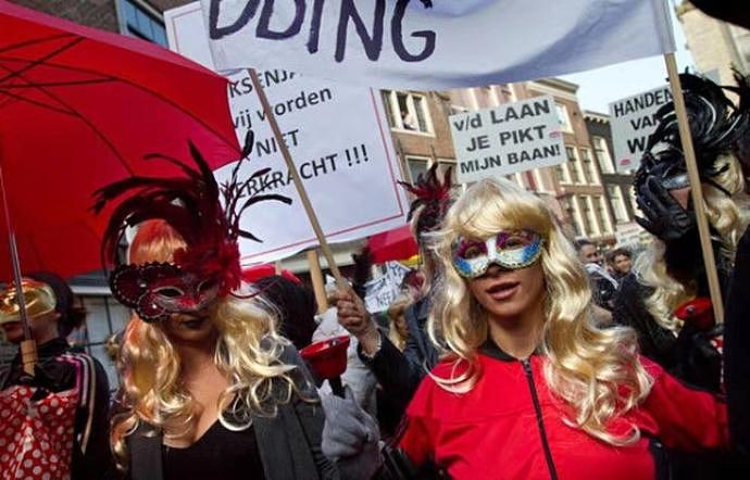 荷兰“性交易”合法化，央行女高管自曝有变态嗜好：兼职卖春，1小时赚3千（组图） - 17