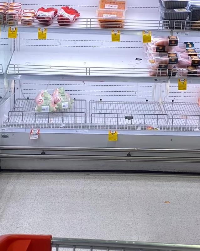Omicron横扫澳洲，各地超市货架被抢空！短缺恐持续数周
