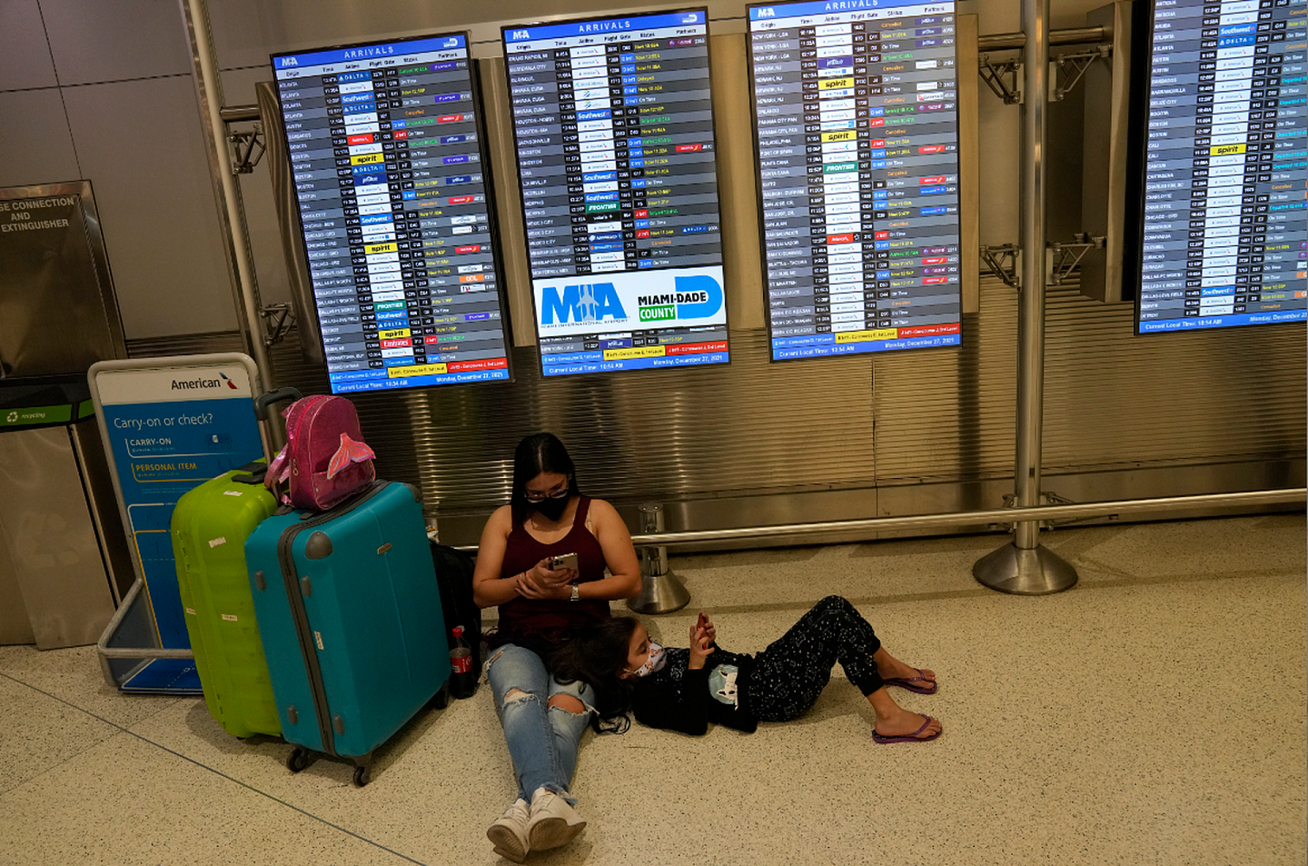 美国近期有不少航班因人手短缺而取消。(AP)