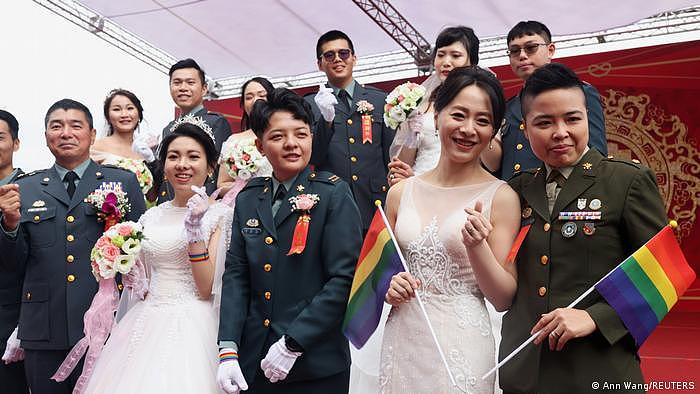 Taiwan Taoyuan | LGBT Militär Massenhocheit